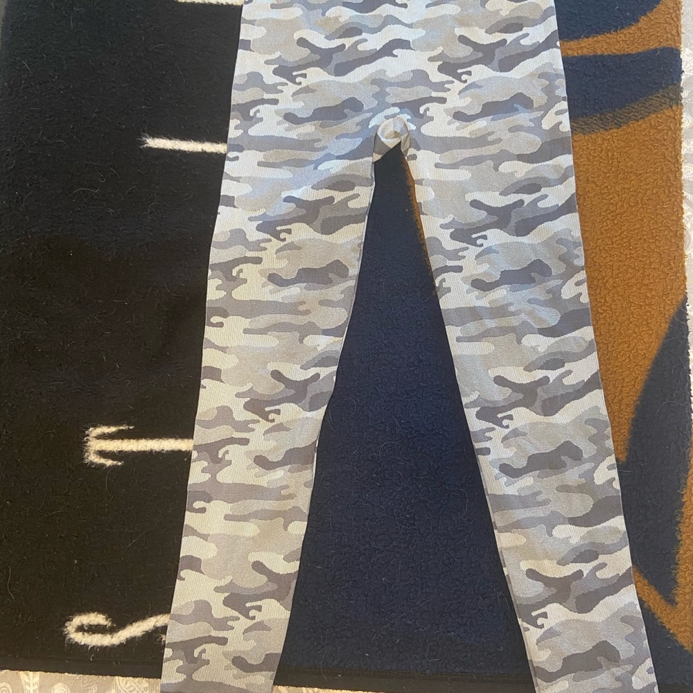 Preloved Camo Leggings